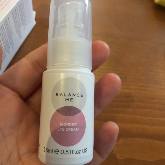 Balance Me Wonder Eye Cream 15ml with hyaluronic acid and witch hazel - Picture 3 of 3